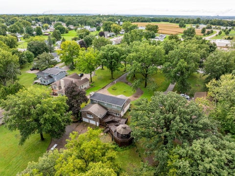 Tiny photo for 3120 Allen Street, Muscatine, IA 52761 (MLS # 12764962)
