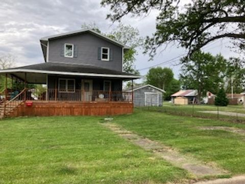 1519 S Bloomington Street Streator IL 61364