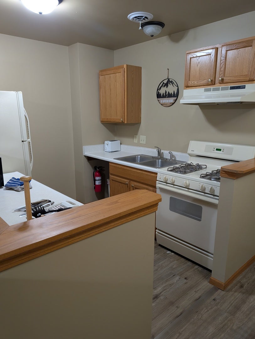 325 Clark Street 2G