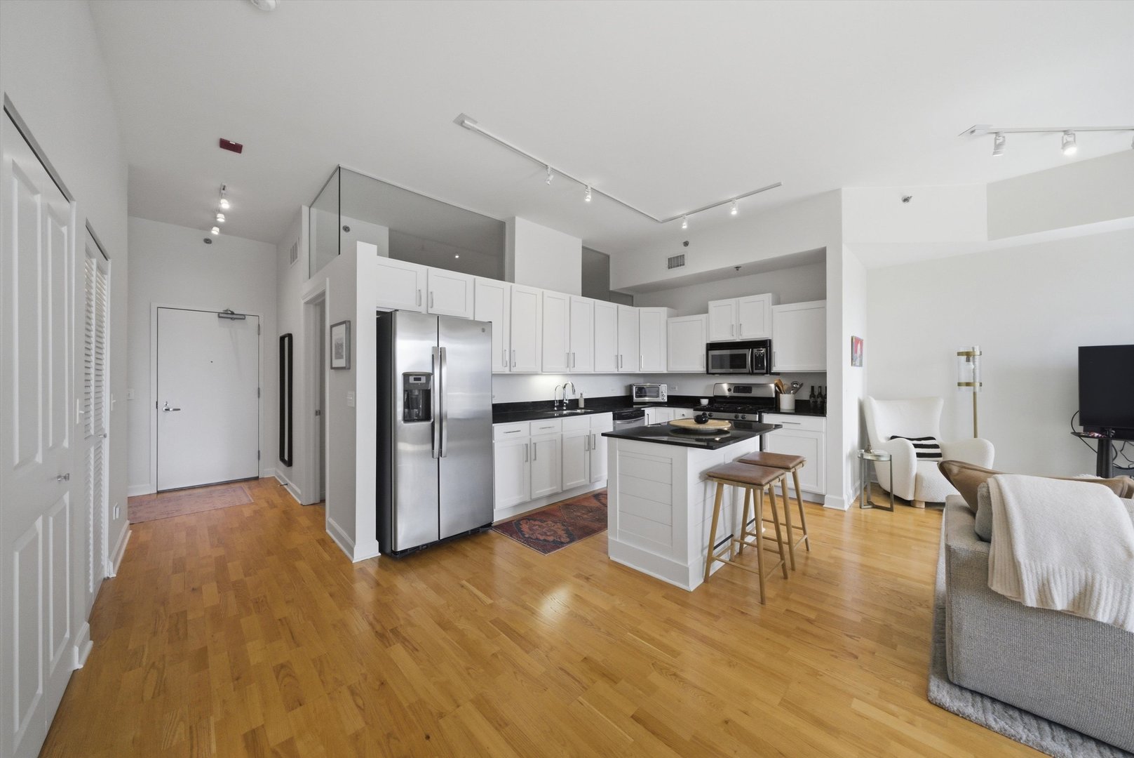 230 W Division Street 804