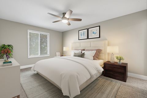 Tiny photo for 584 Somerset Lane #5, Crystal Lake, IL 60014 (MLS # 12496420)