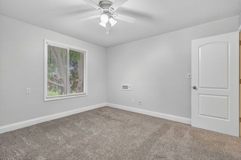 Tiny photo for 584 Somerset Lane #5, Crystal Lake, IL 60014 (MLS # 12496420)