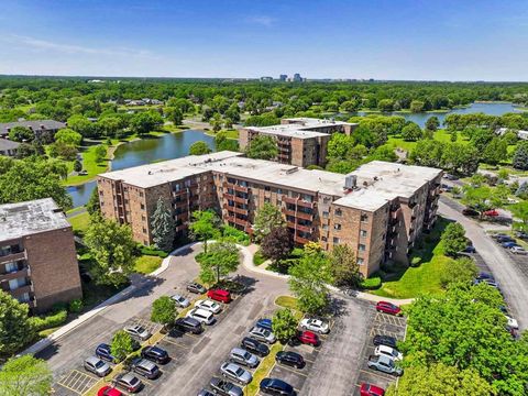 Tiny photo for 720 Wellington Avenue #509, Elk Grove Village, IL 60007 (MLS # 12658858)