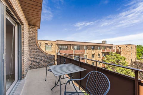 Tiny photo for 720 Wellington Avenue #509, Elk Grove Village, IL 60007 (MLS # 12658858)