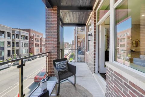 Tiny photo for 2448 N Clybourn Avenue #2, Chicago, IL 60614 (MLS # 12466574)