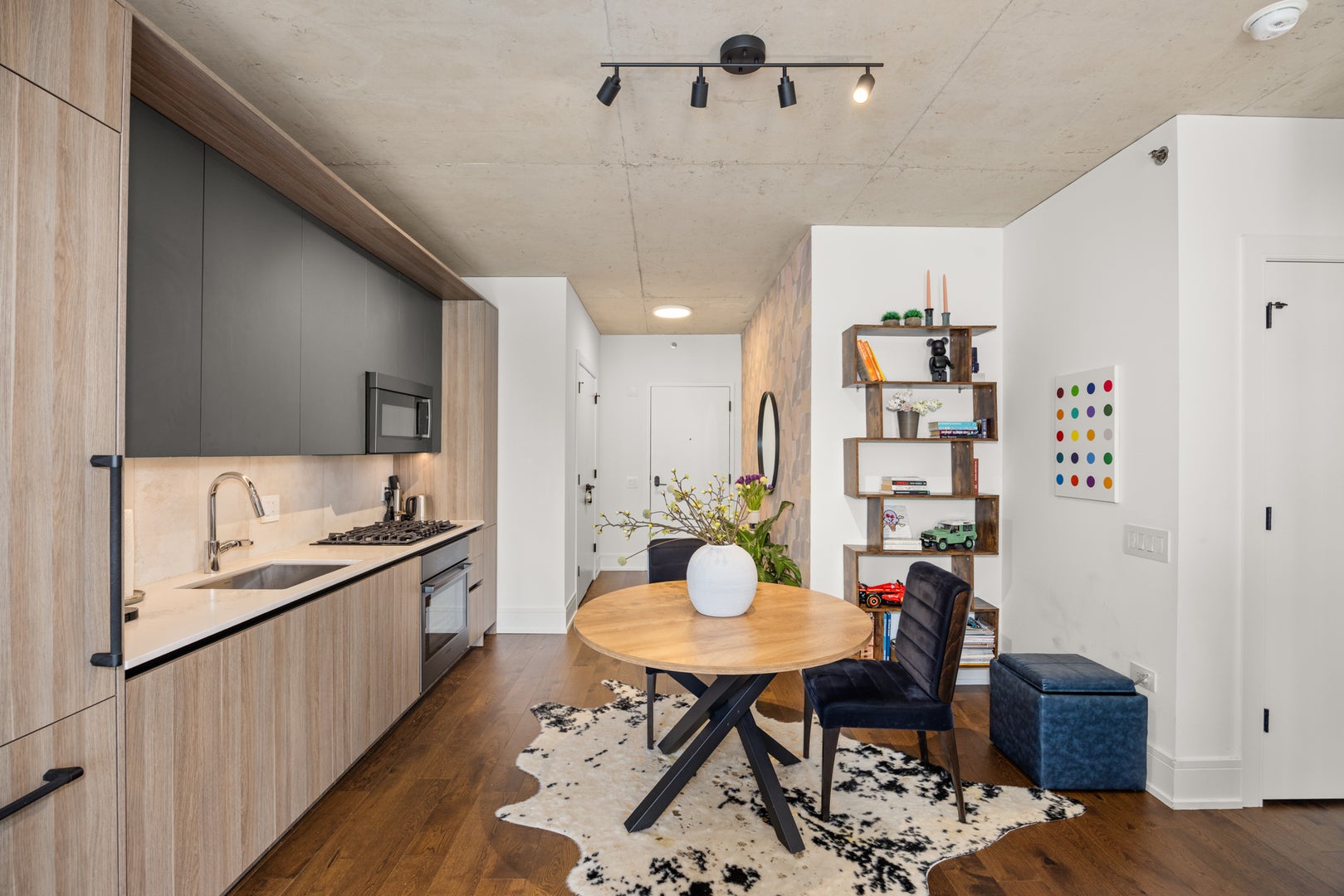 234 W Polk Street 2508