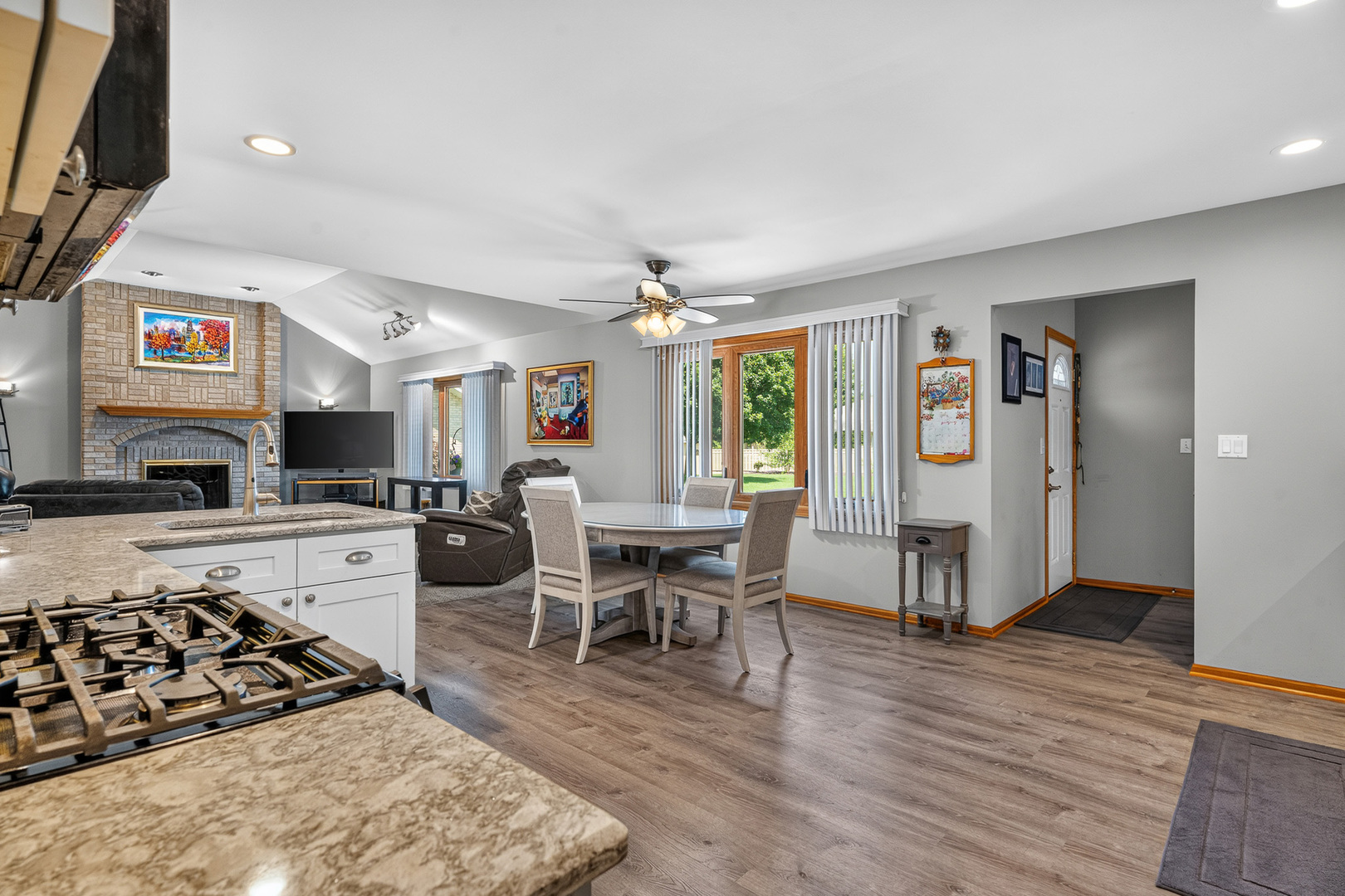 15301 Rosarie Drive