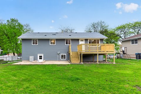Tiny photo for 408 Desmond Drive, Schaumburg, IL 60193 (MLS # 12640356)