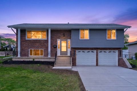 Tiny photo for 408 Desmond Drive, Schaumburg, IL 60193 (MLS # 12640356)