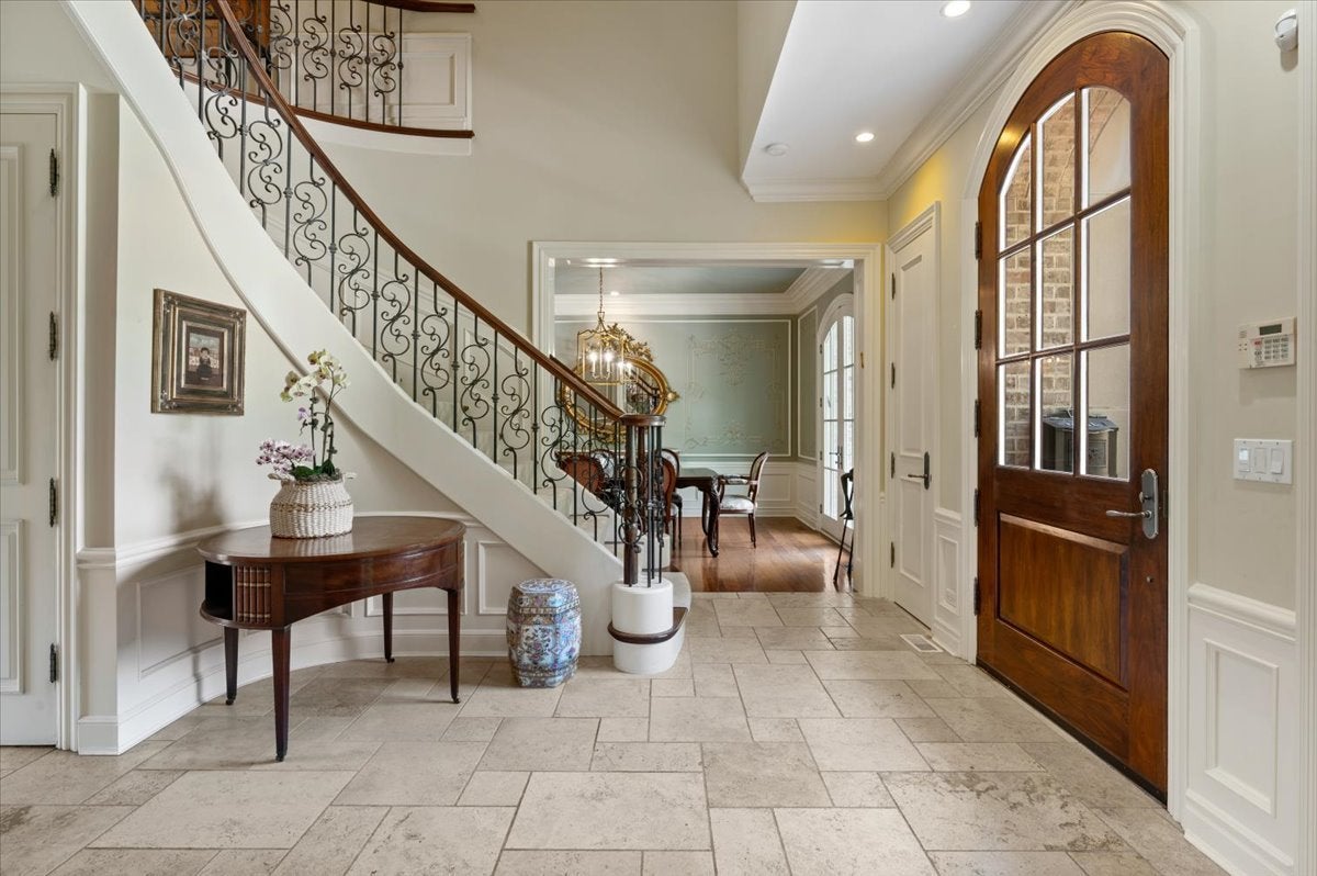 1235 Longmeadow Lane