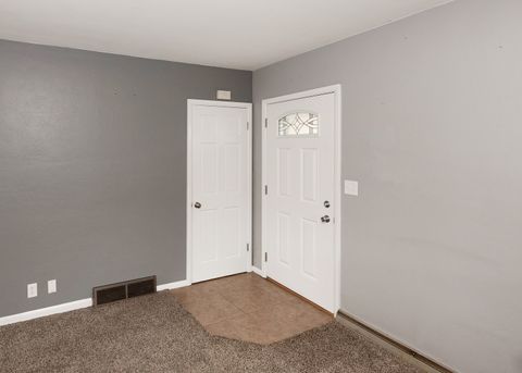 Tiny photo for 1543 Northlawn Road, Davenport, IA 52804 (MLS # 12614760)