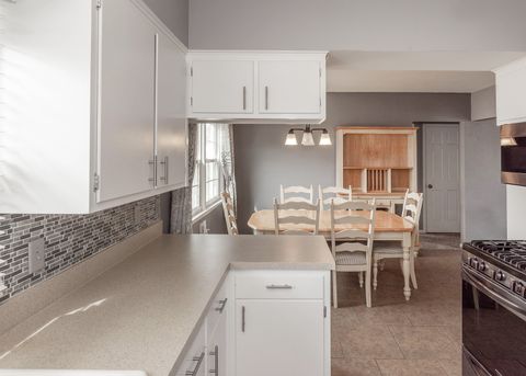 Tiny photo for 1543 Northlawn Road, Davenport, IA 52804 (MLS # 12614760)