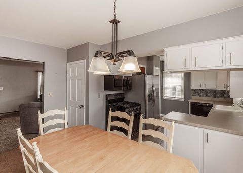 Tiny photo for 1543 Northlawn Road, Davenport, IA 52804 (MLS # 12614760)