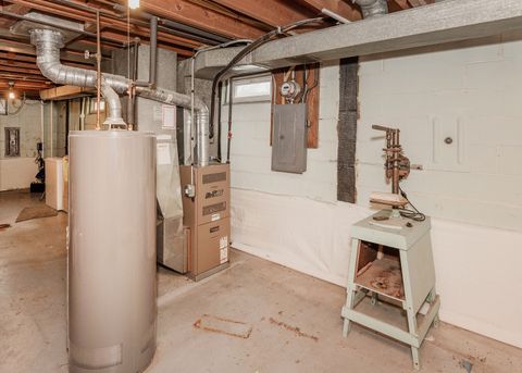 Tiny photo for 1543 Northlawn Road, Davenport, IA 52804 (MLS # 12614760)