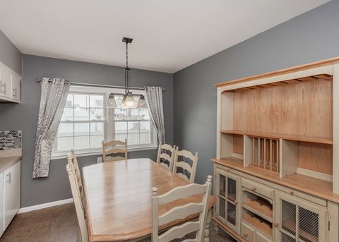 Tiny photo for 1543 Northlawn Road, Davenport, IA 52804 (MLS # 12614760)