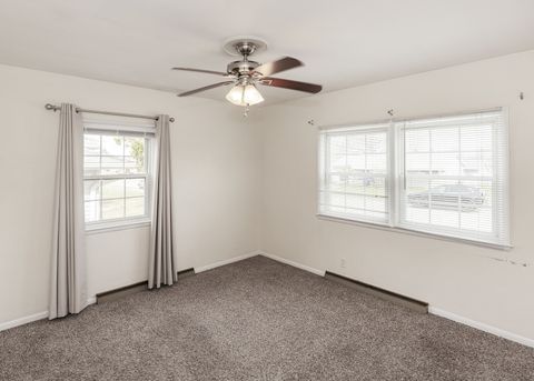 Tiny photo for 1543 Northlawn Road, Davenport, IA 52804 (MLS # 12614760)