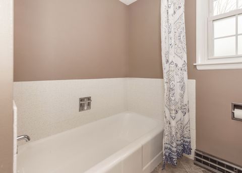 Tiny photo for 1543 Northlawn Road, Davenport, IA 52804 (MLS # 12614760)