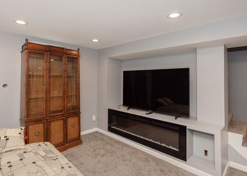 Tiny photo for 1543 Northlawn Road, Davenport, IA 52804 (MLS # 12614760)