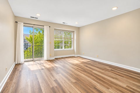 Tiny photo for 7 Polk Court #B, Streamwood, IL 60107 (MLS # 12788440)