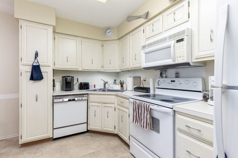 Tiny photo for 200 Lake Boulevard #415, Buffalo Grove, IL 60089 (MLS # 12713105)