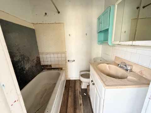 Tiny photo for 101 5th Street, Carmi, IL 62821 (MLS # 12610523)