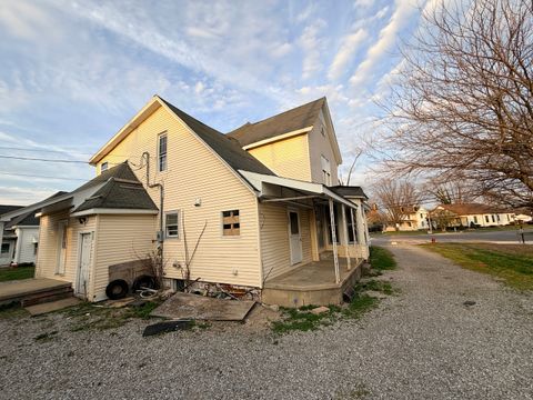 Tiny photo for 101 5th Street, Carmi, IL 62821 (MLS # 12610523)