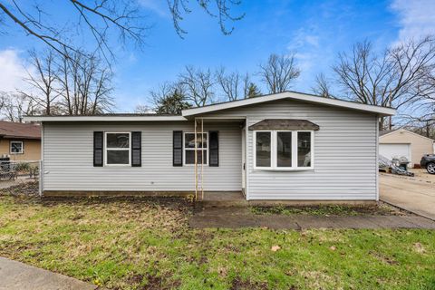 Photo of 2003 W Kirby Avenue, Champaign, IL 61821 (MLS # 12607991)