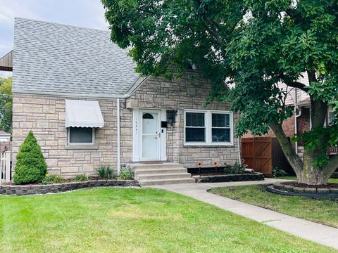 Photo of 10551 S Kedzie Avenue, Chicago, IL 60655 (MLS # 12767013)