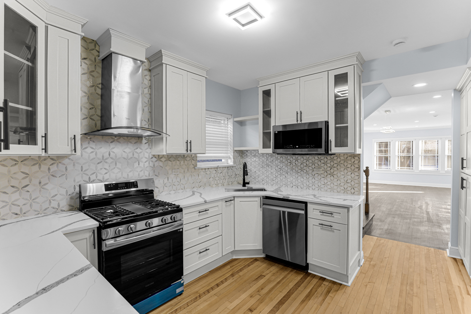 4938 W Wrightwood Avenue