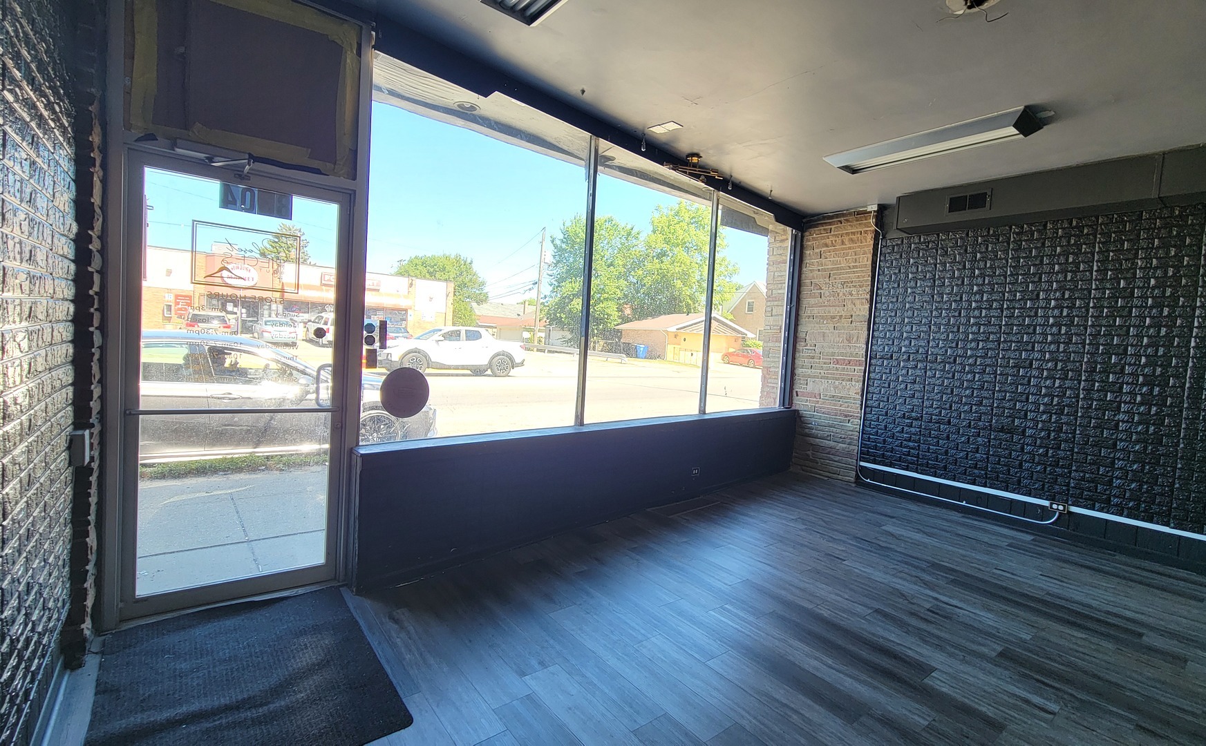 8304 S Kedzie Avenue