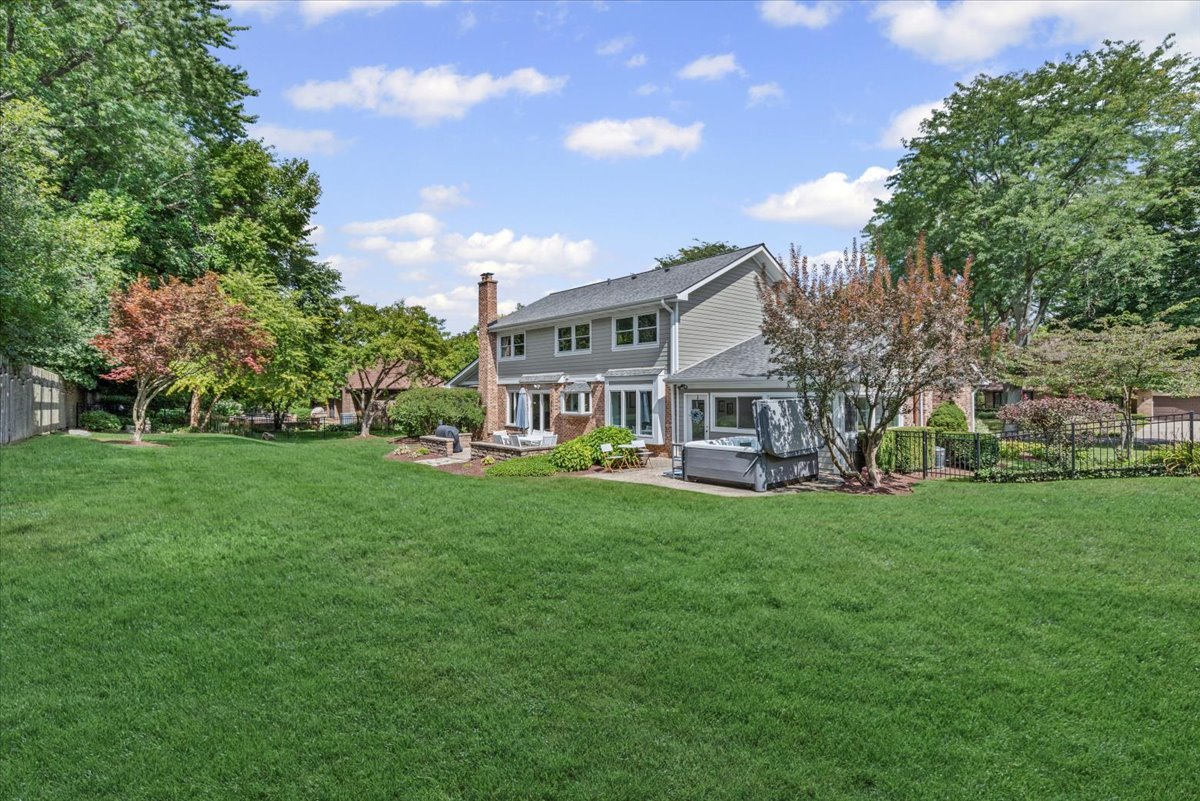 911 Paradise Lane