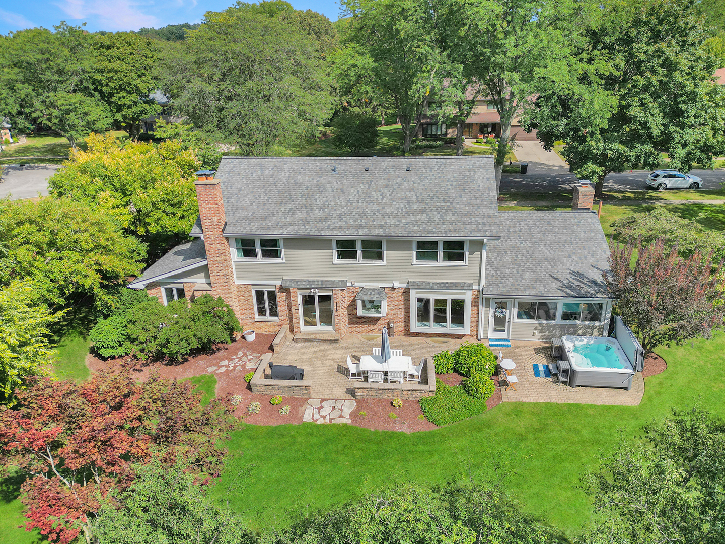 911 Paradise Lane