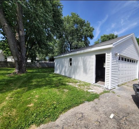 Tiny photo for 826 Grove Street, Aurora, IL 60505 (MLS # 12692488)