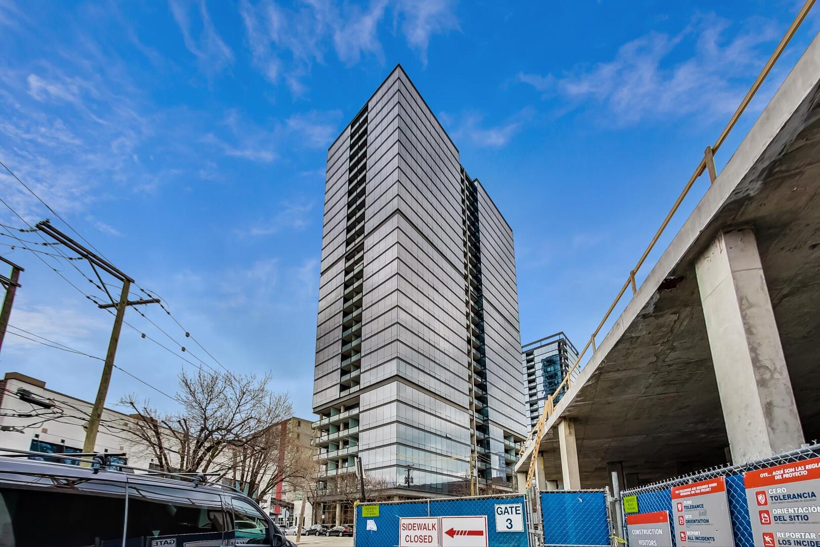 860 W BLACKHAWK Street 2104