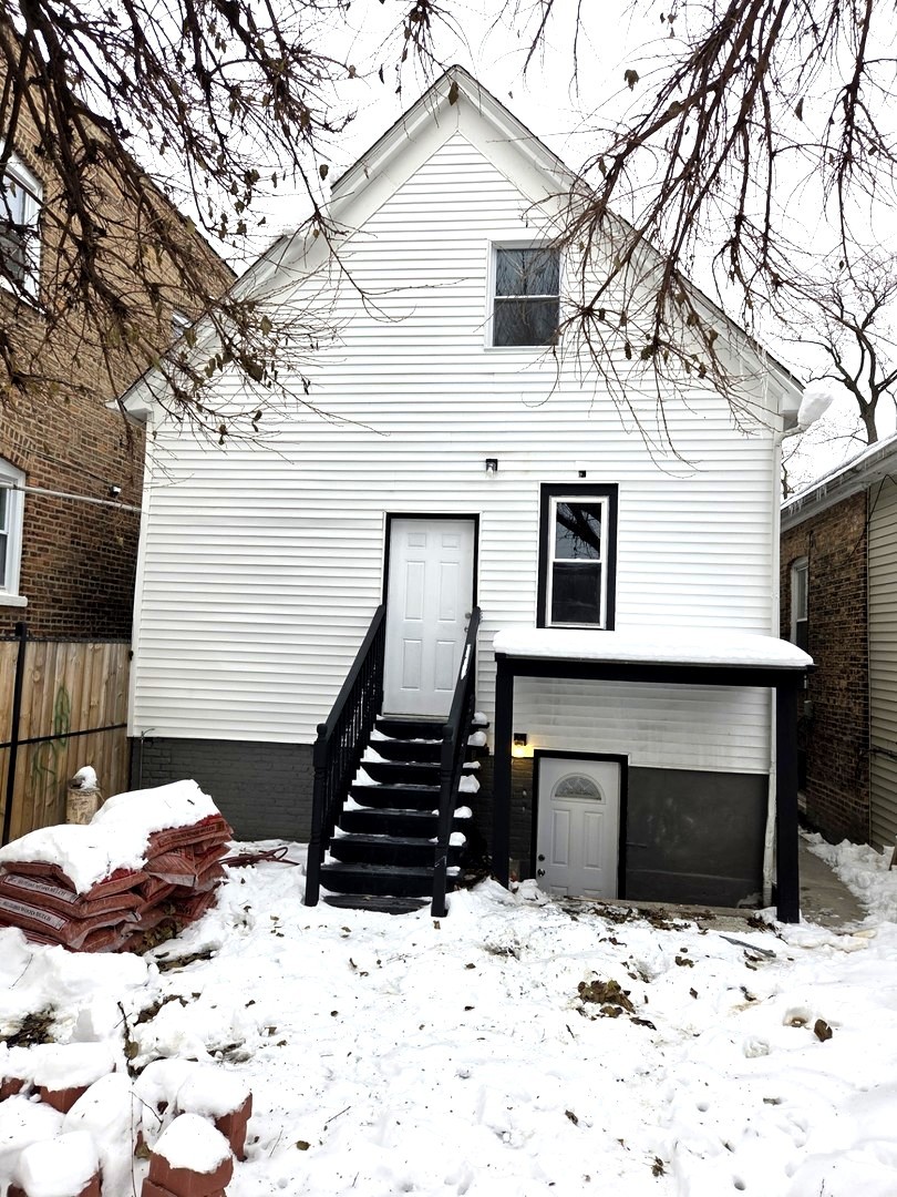 6324 S Francisco Avenue