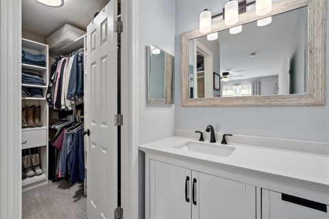 Tiny photo for 7970 Knottingham Circle #D, Darien, IL 60561 (MLS # 12428389)
