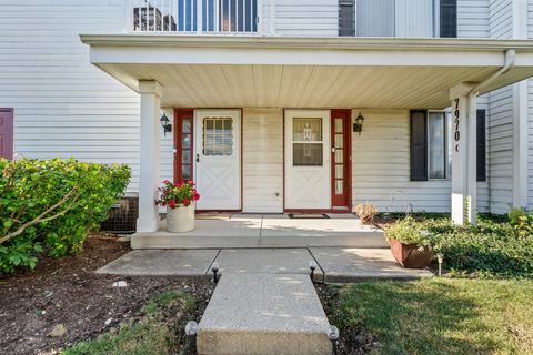 Photo of 7970 Knottingham Circle #D, Darien, IL 60561 (MLS # 12428389)