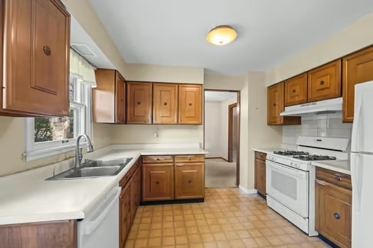 470 Middlesex Court