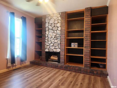 Tiny photo for 307 S MAIN Street, Pinckneyville, IL 62274 (MLS # EB460279)