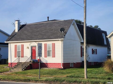 Tiny photo for 307 S MAIN Street, Pinckneyville, IL 62274 (MLS # EB460279)