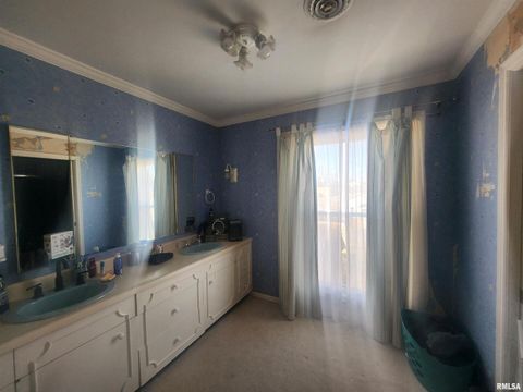 Tiny photo for 307 S MAIN Street, Pinckneyville, IL 62274 (MLS # EB460279)