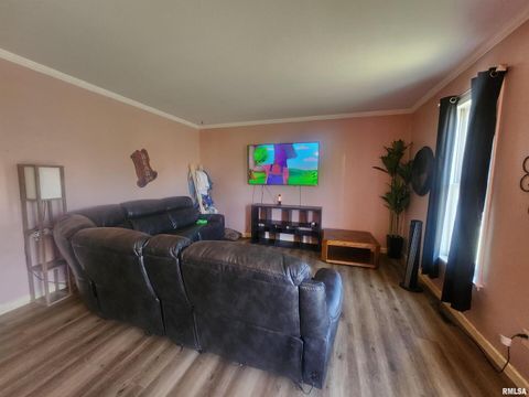 Tiny photo for 307 S MAIN Street, Pinckneyville, IL 62274 (MLS # EB460279)