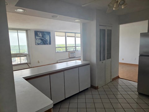 Tiny photo for 8809 W GOLF Road #9I, Niles, IL 60714 (MLS # 12792371)
