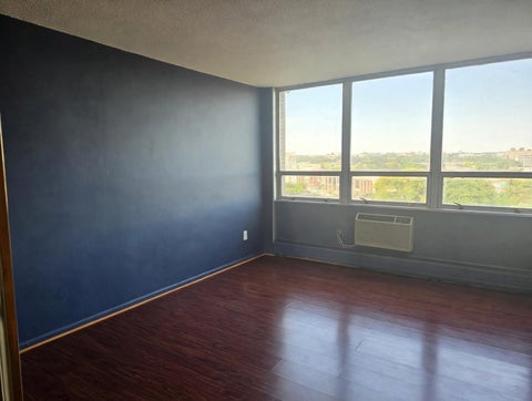 Tiny photo for 8809 W GOLF Road #9I, Niles, IL 60714 (MLS # 12792371)