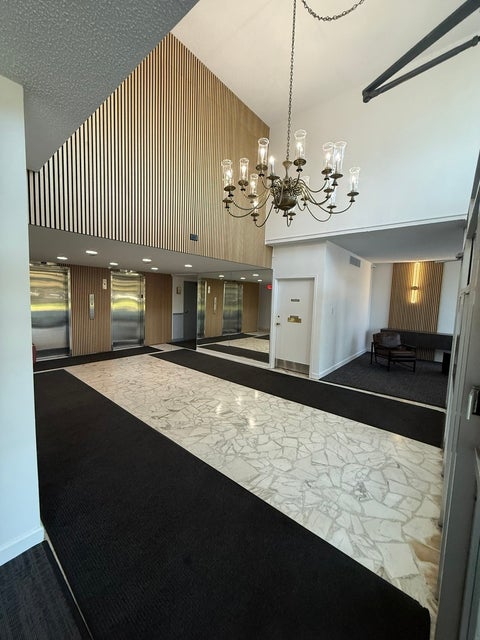 Tiny photo for 8809 W GOLF Road #9I, Niles, IL 60714 (MLS # 12792371)