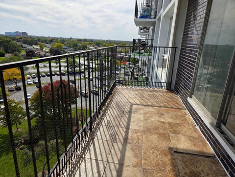 Tiny photo for 8809 W GOLF Road #9I, Niles, IL 60714 (MLS # 12792371)