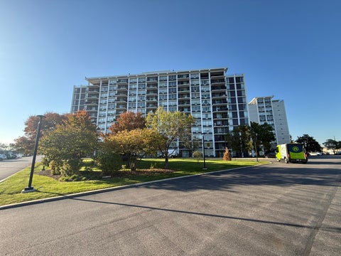 Photo of 8809 W GOLF Road #9I, Niles, IL 60714 (MLS # 12792371)