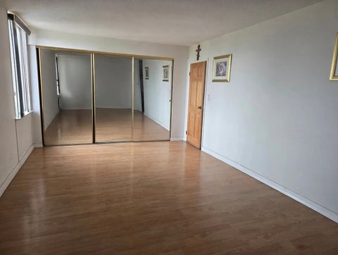 Tiny photo for 8809 W GOLF Road #9I, Niles, IL 60714 (MLS # 12792371)