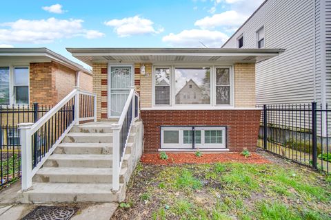 Tiny photo for 2037 W 69th Place, Chicago, IL 60636 (MLS # 12617121)