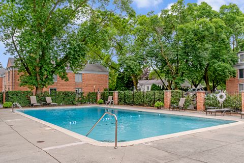 Tiny photo for 1455 S Shermer Road #208C, Northbrook, IL 60062 (MLS # 12447766)